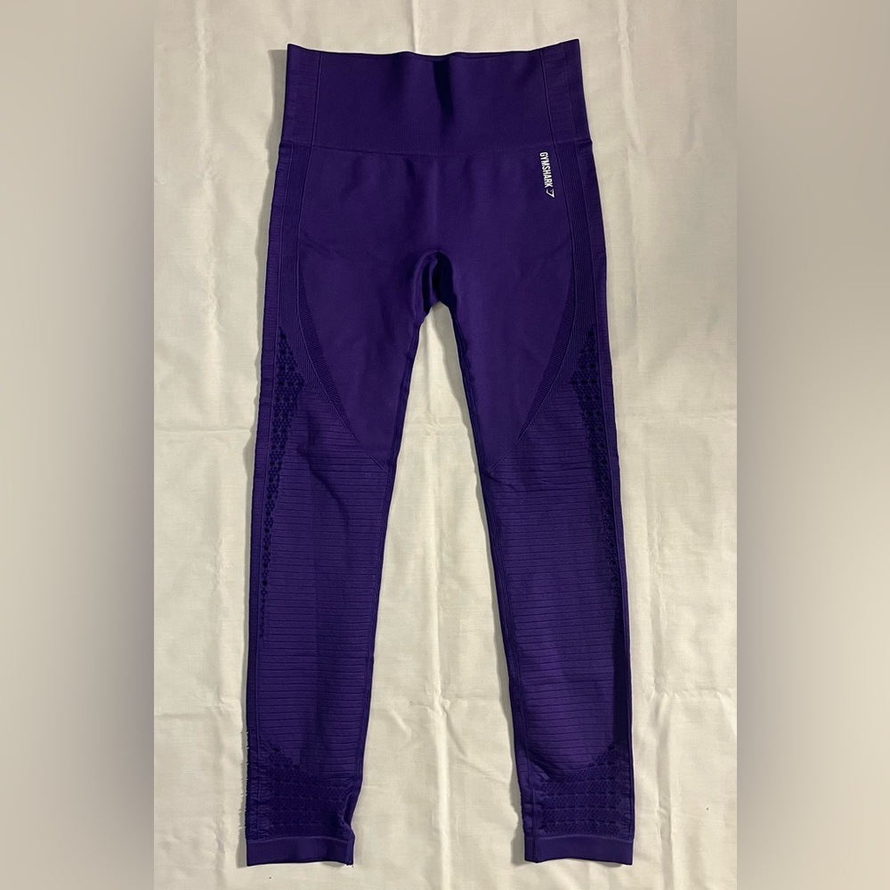 Gymshark. Size M. Purple leggings.